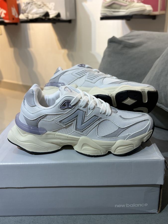 Tênis New Balance 9060 Branco/Gelo