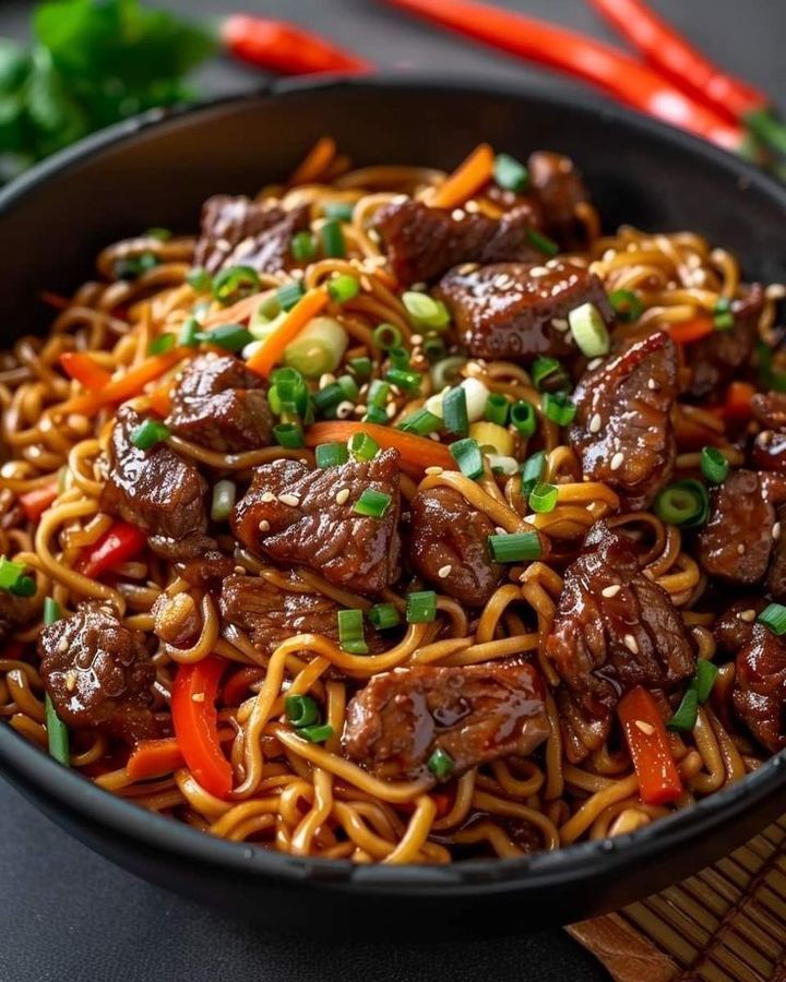 Yakisoba Carne e Legumes G (3-4 Pessoas)